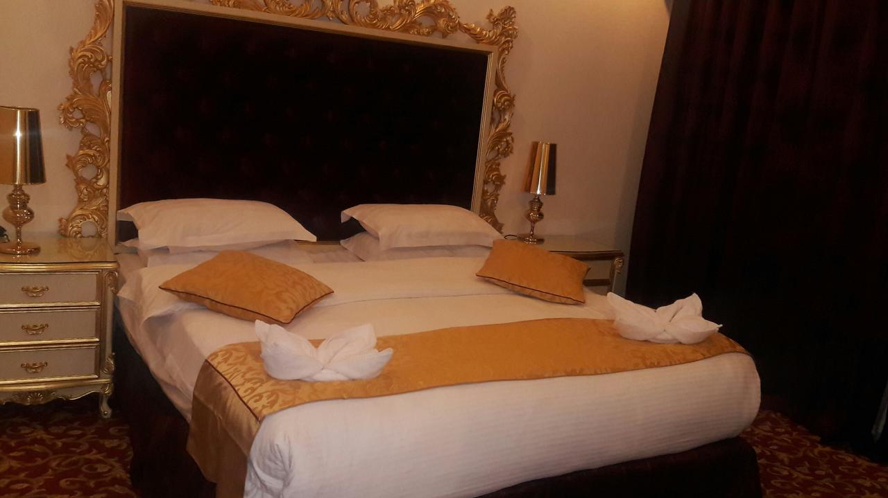 Rose Garden Hotel Riyadh Exterior photo